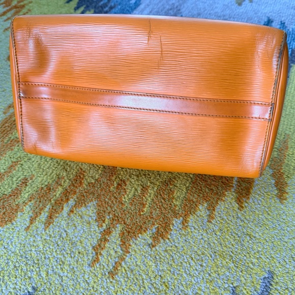 Louis Vuitton Orange Epi Leather Speedy Handbag - Picture 10 of 16